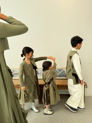 لارا جيرل (للأطفال) - كاكي