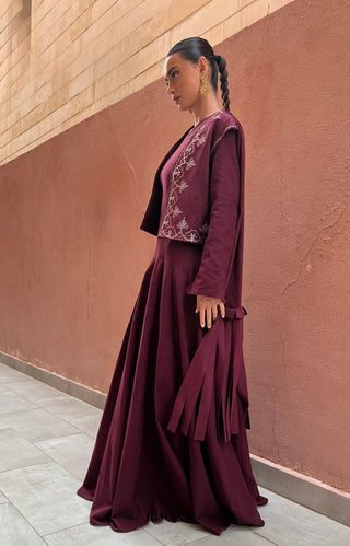 Yara in Burgundy