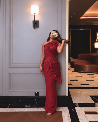 Saint Moritz in Maroon