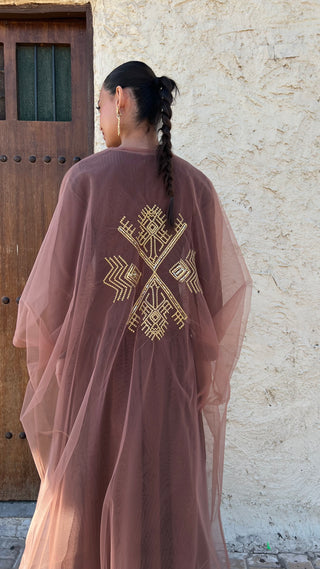 Elysia in Mocha Mousse